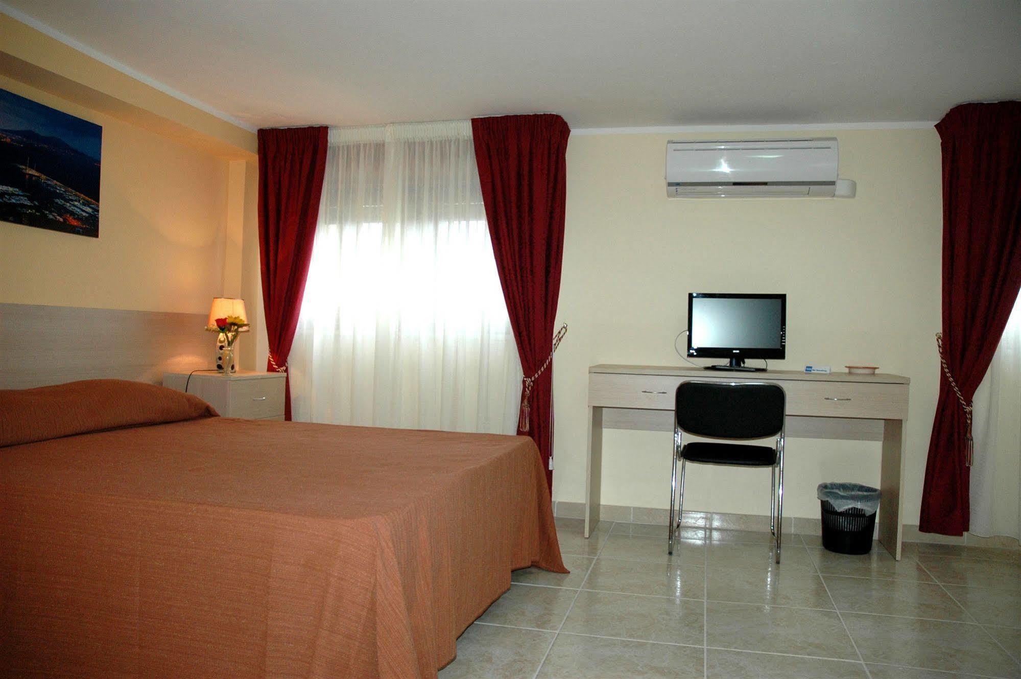 קטנזארו Cassiodoro Rooms Affittacamere מראה חיצוני תמונה