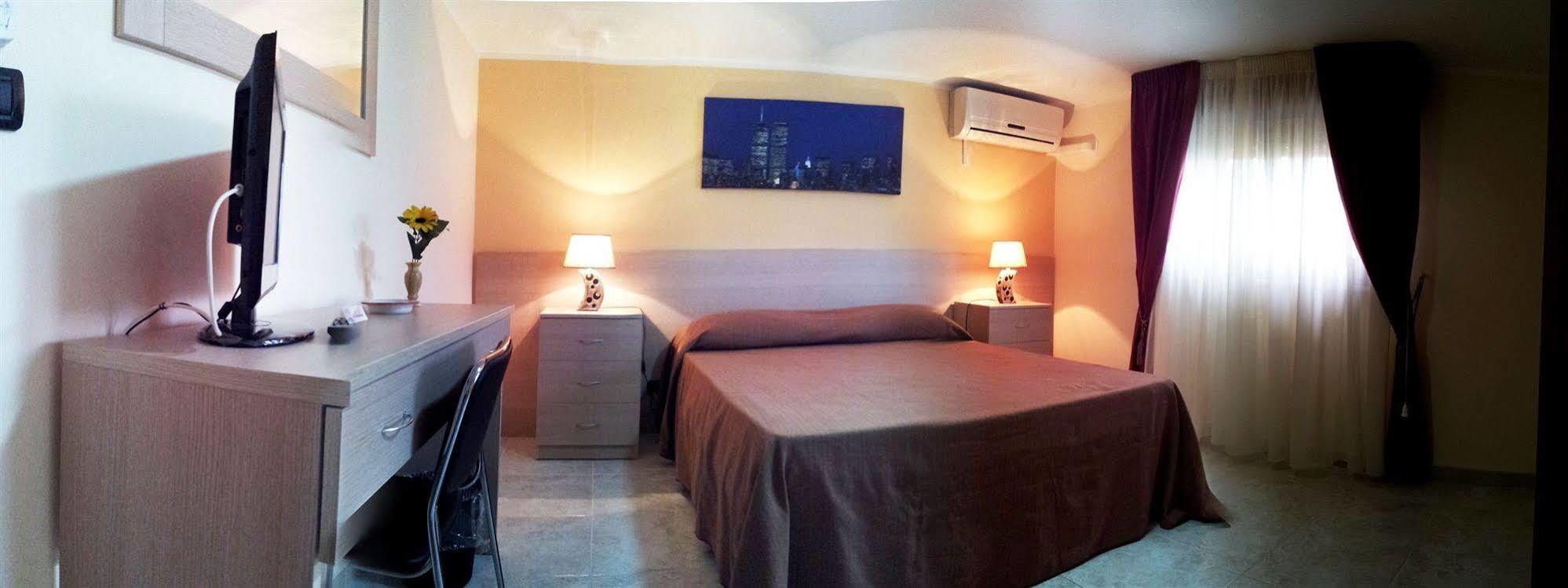 קטנזארו Cassiodoro Rooms Affittacamere מראה חיצוני תמונה